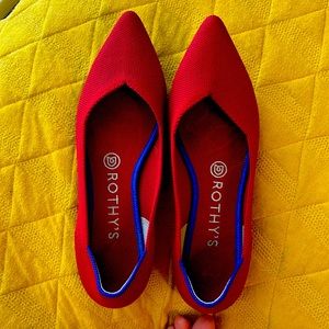 Rothy’s red points